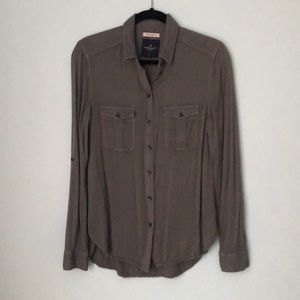 American Eagle Button Up